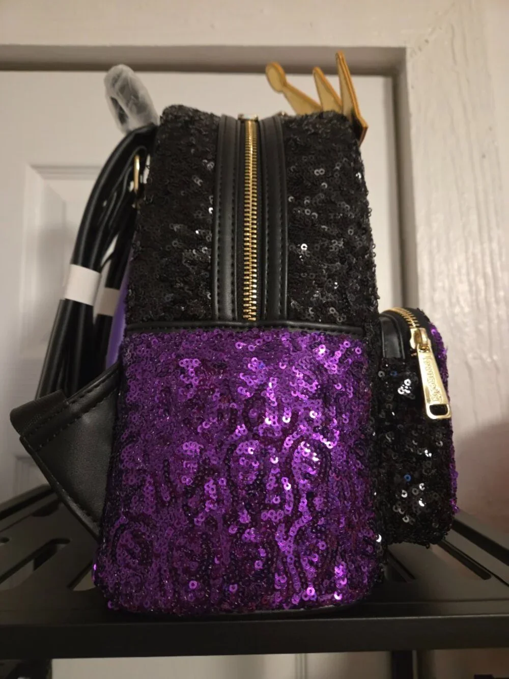 Loungefly Evil Queen sequin w/matching wallet